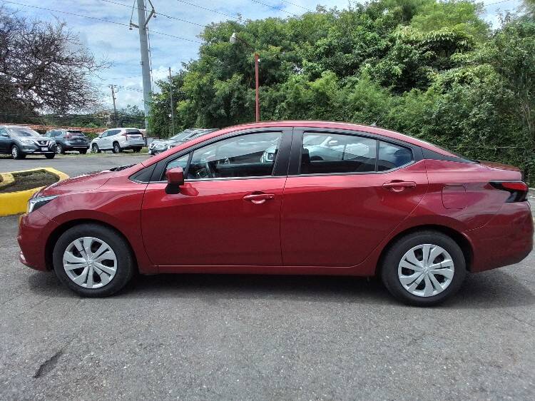 Nissan  Versa